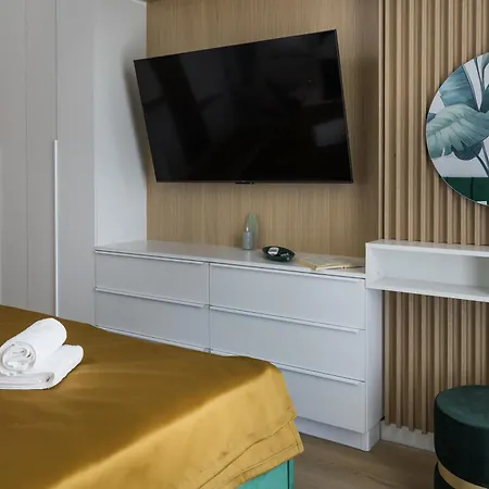 Azurrio In Axxis Nova Mamaia